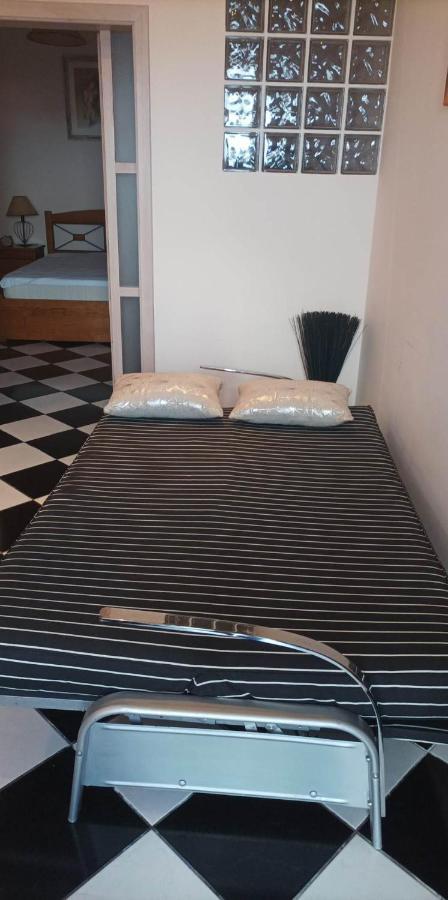 Residencia Mendonca Apartment Sao Roque Do Faial Luaran gambar
